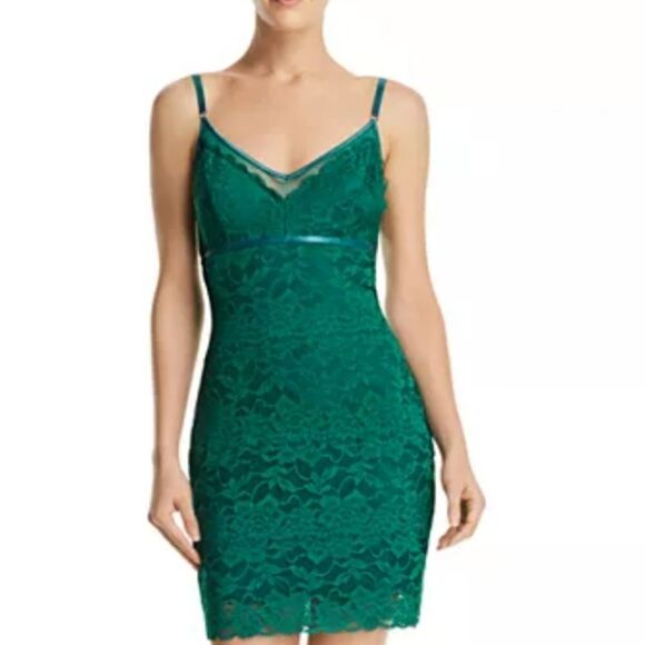 GUESS JOJO LACE BODYCON SLEEVELESS V-NECK MINI DRESS - Picture 11 of 11